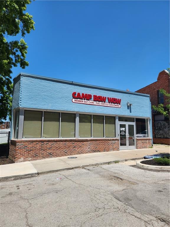 18-20 Westport Rd, Kansas City, MO 64111