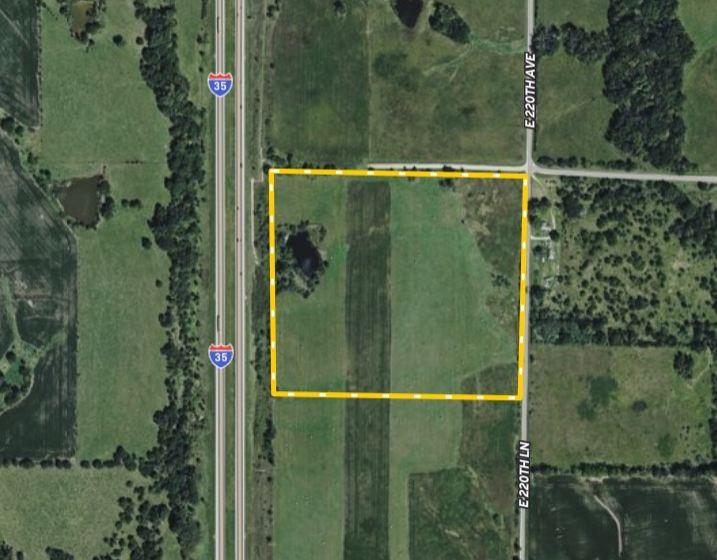 East 220th Ln, Bethany, MO 64424