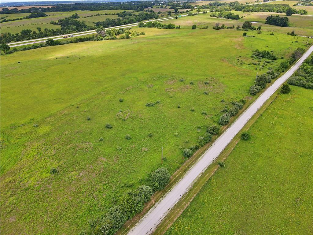 East 220th Ln, Bethany, MO 64424