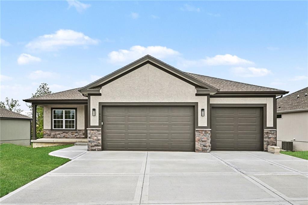 464 Green Dr, Lawson, MO 64062