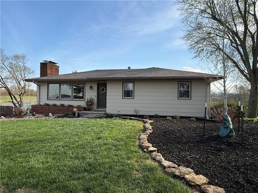 7106 Lundeen Dr, Country Club, MO 64505
