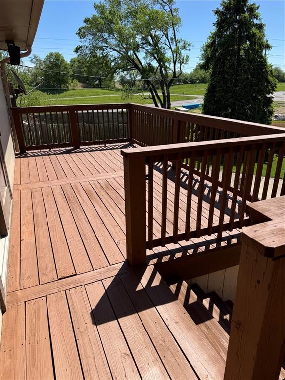 7106 Lundeen Dr, Country Club, MO 64505