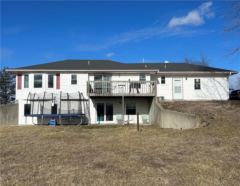 18541 S Stanley Rd S, Overbrook, KS 66524