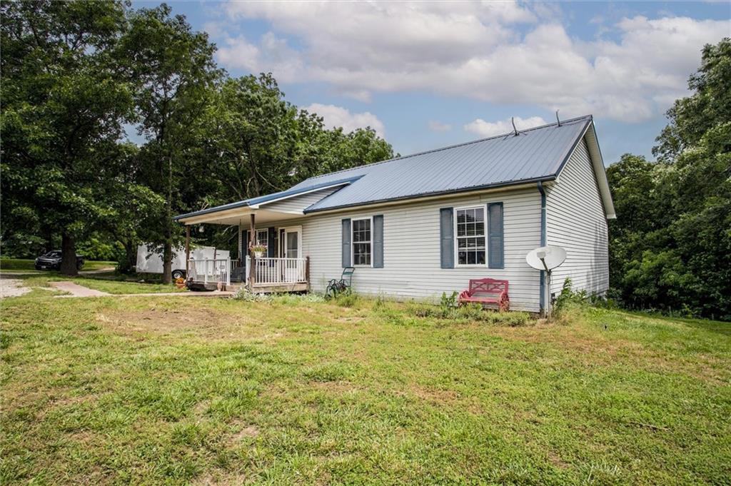458 NE 200th Rd, Knob Noster, MO 65336