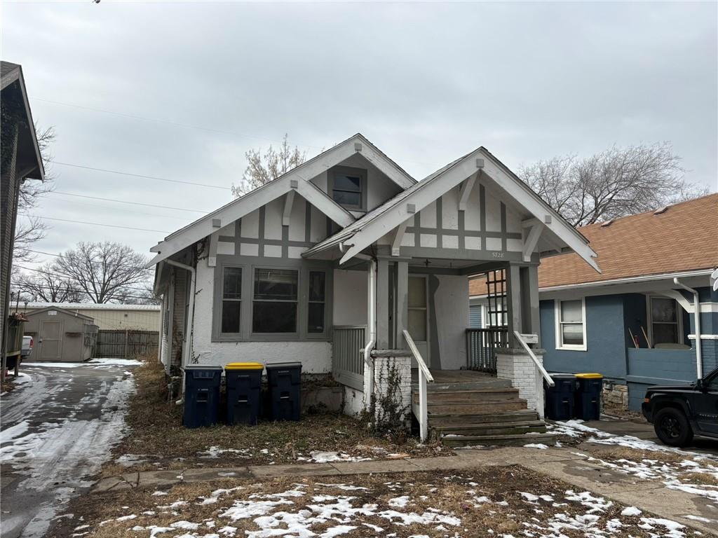 5728 Forest Ave, Kansas City, MO 64110