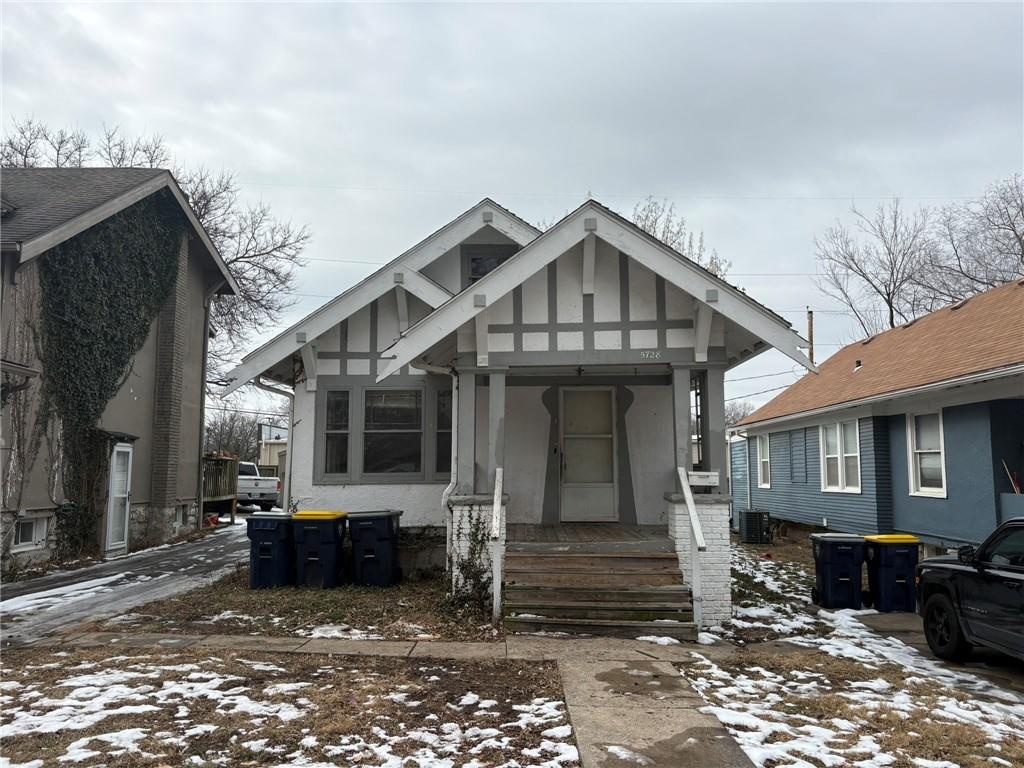 5728 Forest Ave, Kansas City, MO 64110