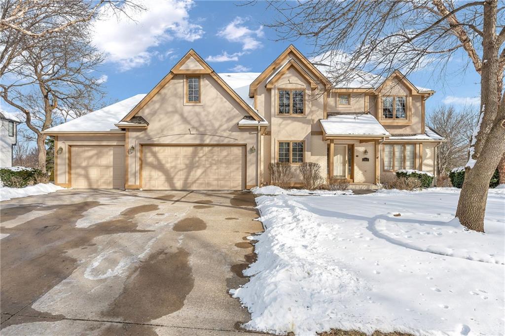 2014 Riviera Ct, Lawrence, KS 66047