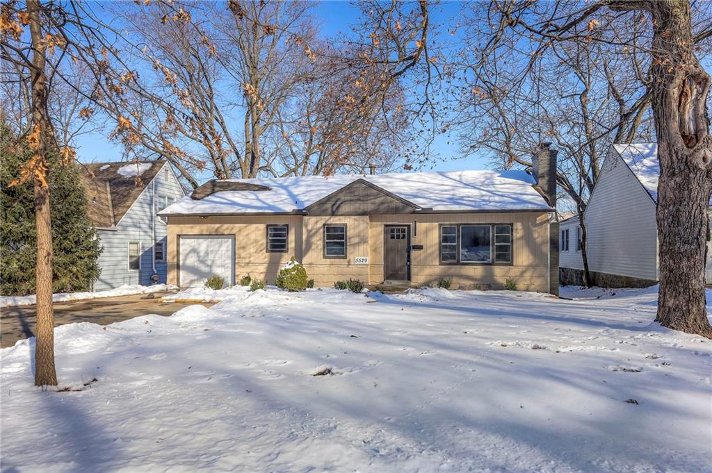 5529 Granada Ln, Mission, KS 66205