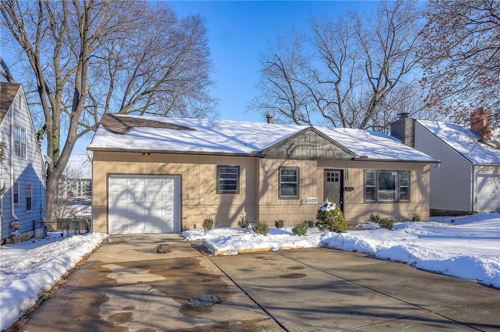 5529 Granada Ln, Mission, KS 66205