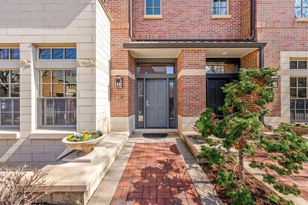 4963 Wyandotte St #F2, Kansas City, MO 64112