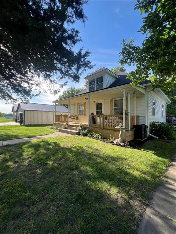 608 Hampshire St, King City, MO 64463