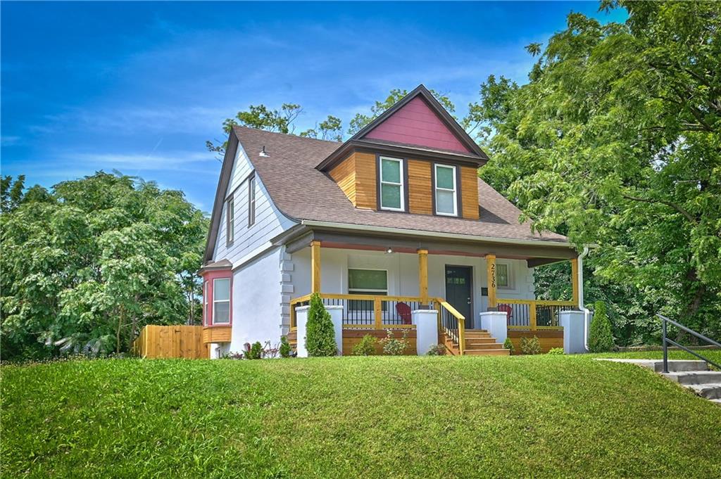 2736 Olive St, Kansas City, MO 64109