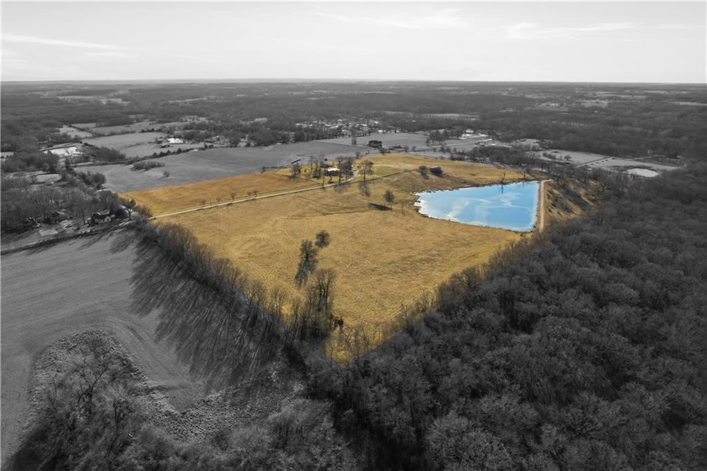 15106 S Stewart Rd, Pleasant Hill, MO 64080