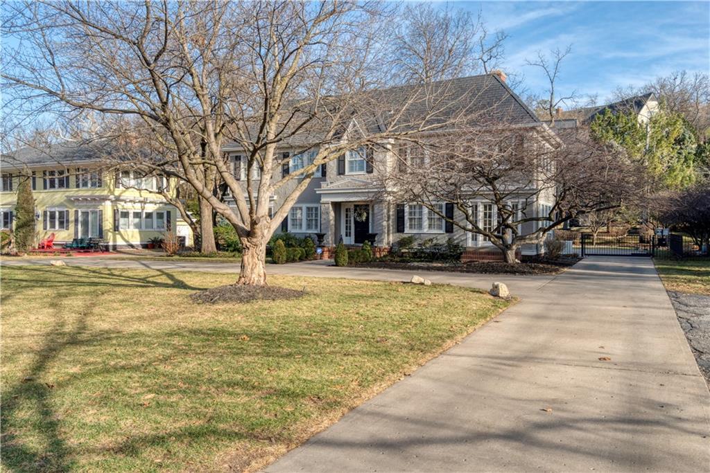 4983 Ward Pw, Kansas City, MO 64112
