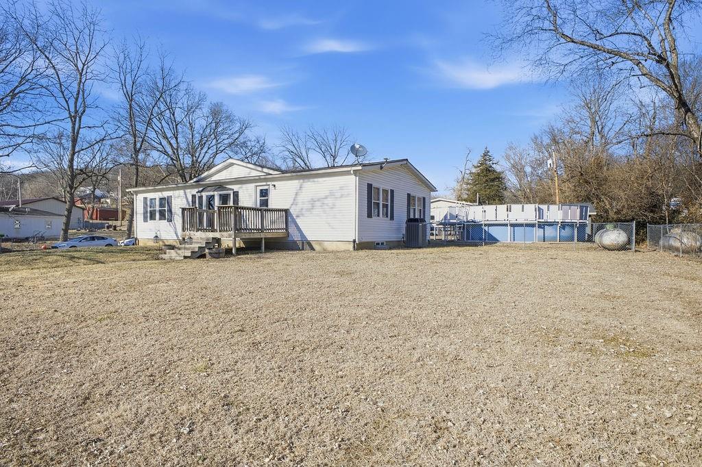 901 Valley St, Rushville, MO 64484