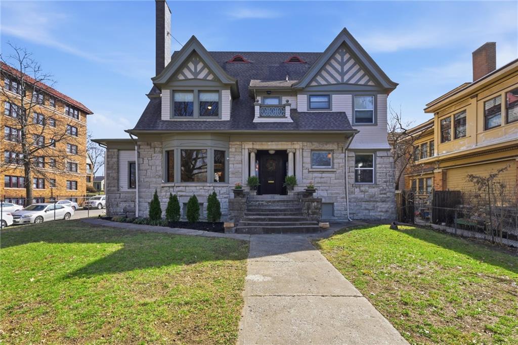 1217 E Armour Blvd, Kansas City, MO 64109