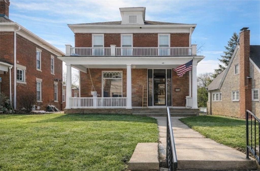 1909 South St, Lexington, MO 64067