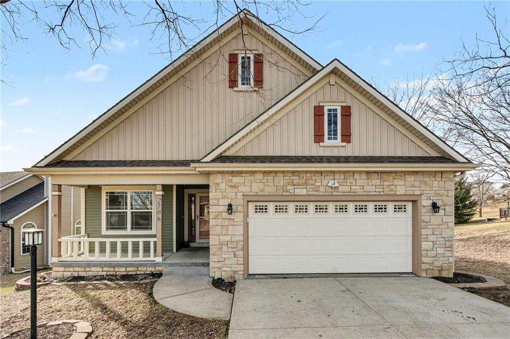 2706 Meadow Ridge Dr, St Joseph, MO 64504