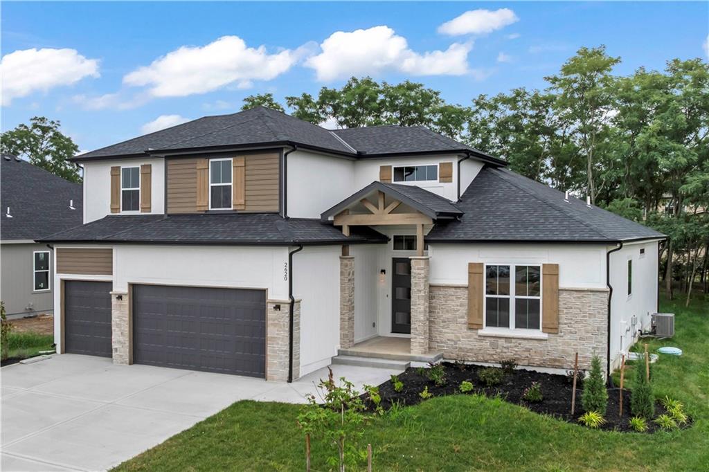 2505 NE Woodland Oak Cir, Lee's Summit, MO 64086