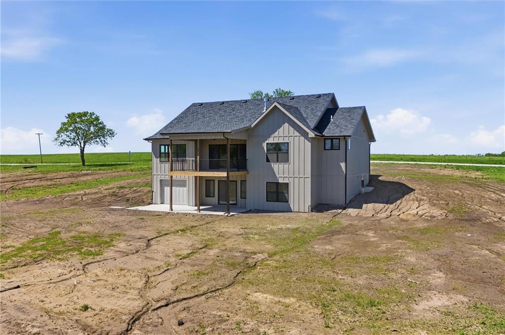 9915 Stockdale Rd, Liberty, MO 64068