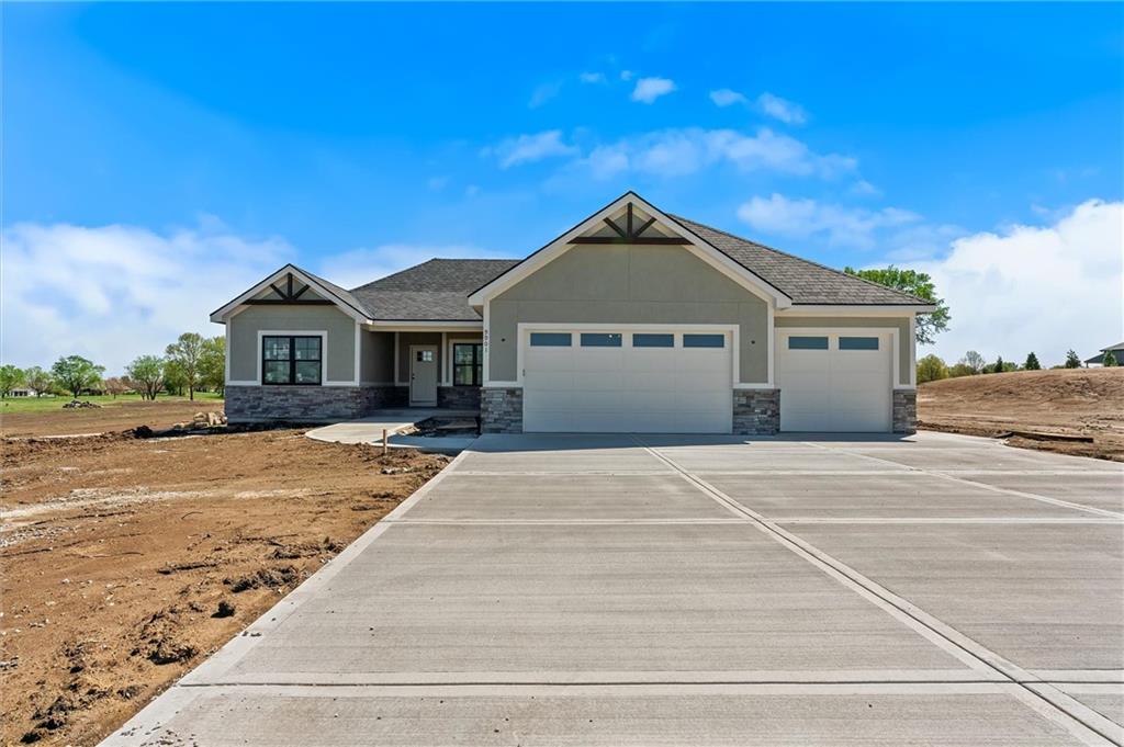 9901 Stockdale Rd, Liberty, MO 64068