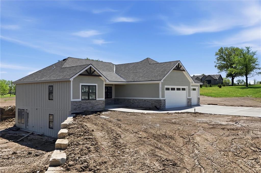 9901 Stockdale Rd, Liberty, MO 64068