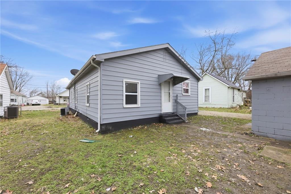 140 Walnut Ave, Osawatomie, KS 66064