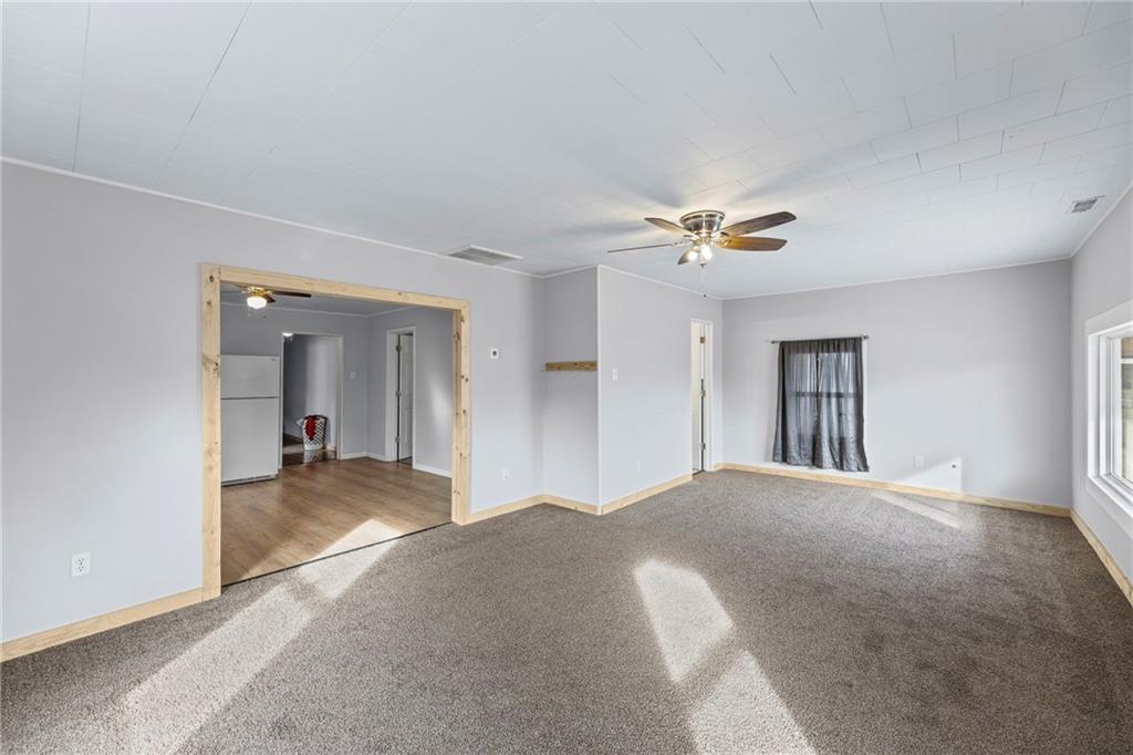 140 Walnut Ave, Osawatomie, KS 66064
