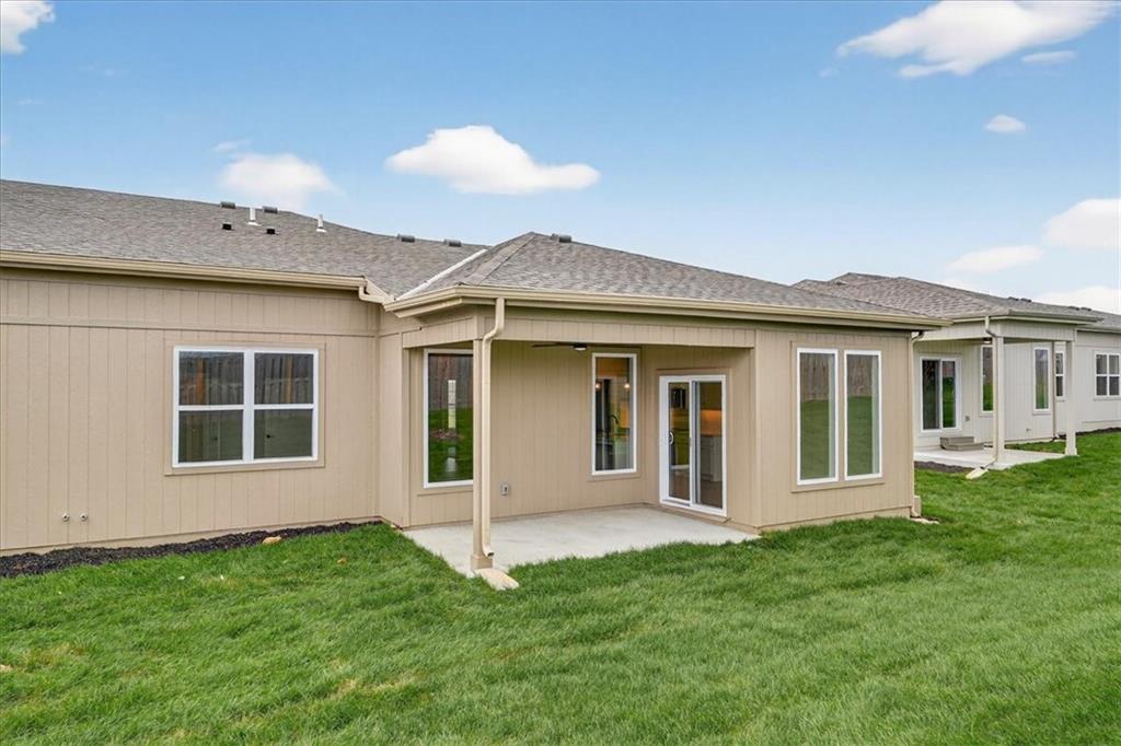 25050 W 94th Ter, Lenexa, KS 66227