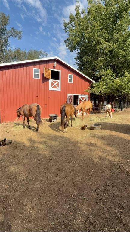 17043 Morning Deer Rd, Linwood, KS 66052