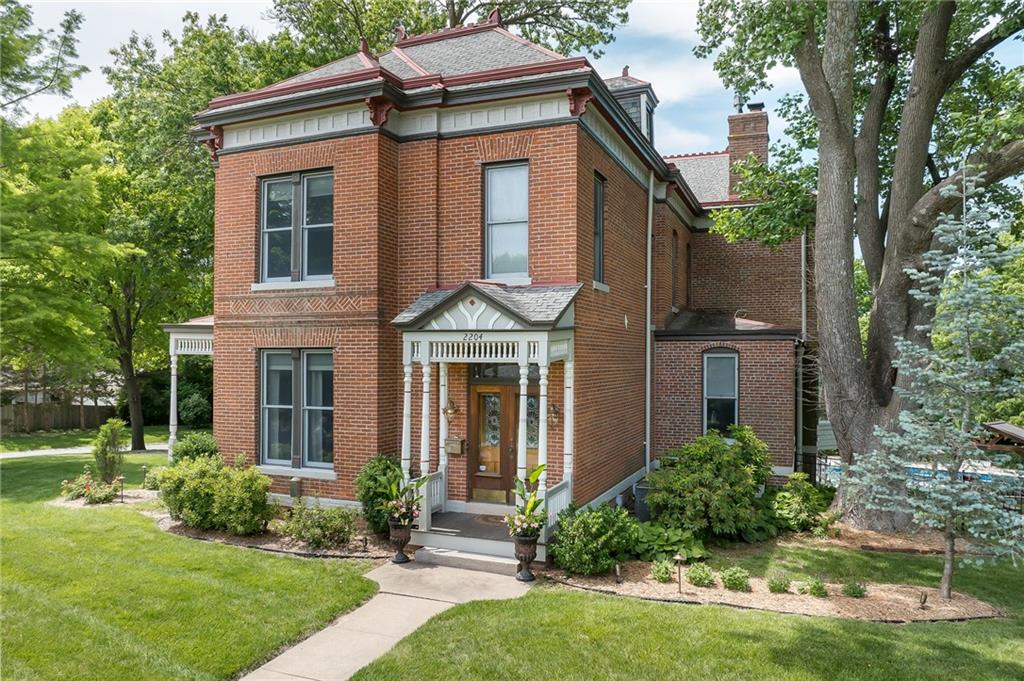 2204 Ashland Ave, St Joseph, MO 64506