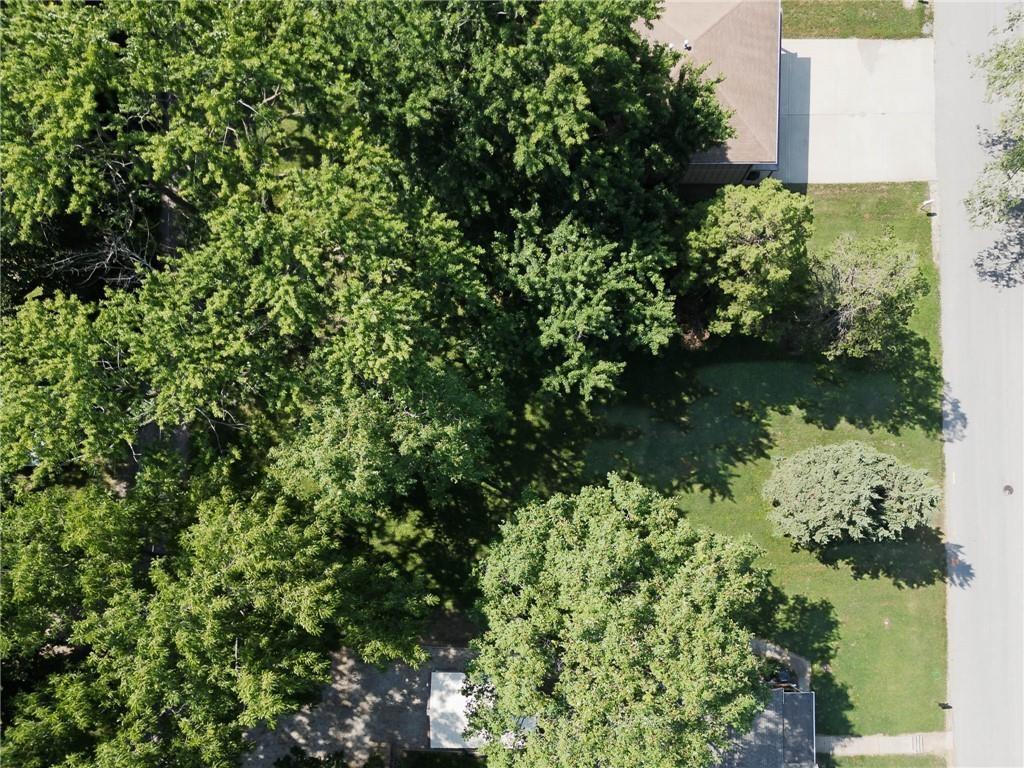 1913 Cleveland Ter, Leavenworth, KS 66048