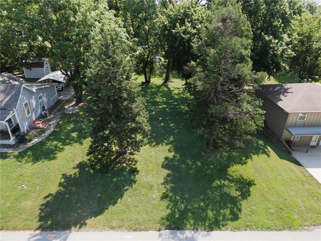 1913 Cleveland Ter, Leavenworth, KS 66048