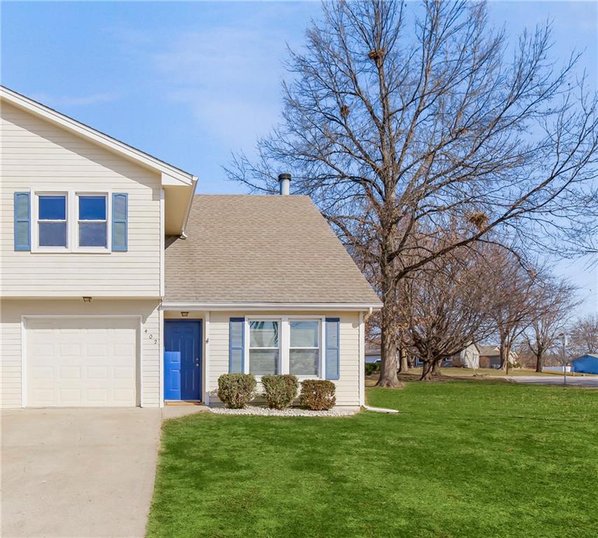 402 E 14th St, Kearney, MO 64060