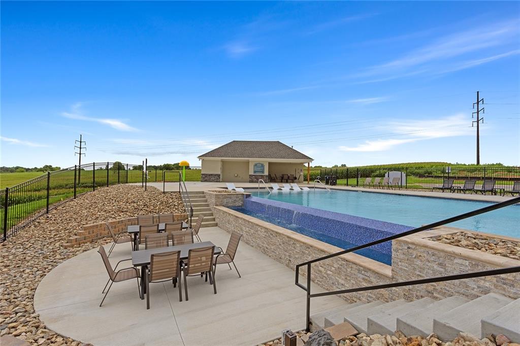 13630 Clover Ct, Kearney, MO 64060