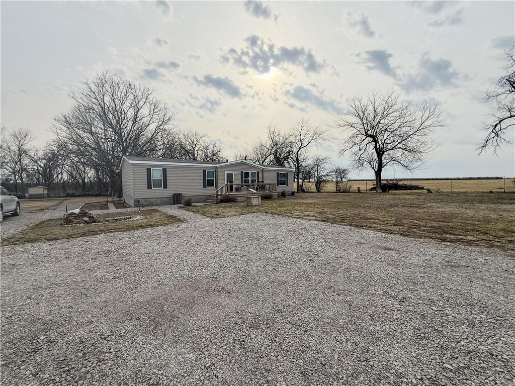 19525 50th Rd, Parsons, KS 67357