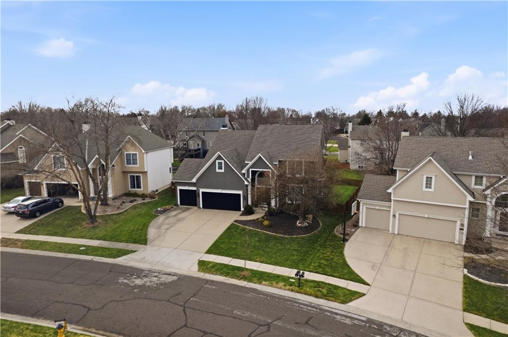 5324 W 160 St, Overland Park, KS 66085