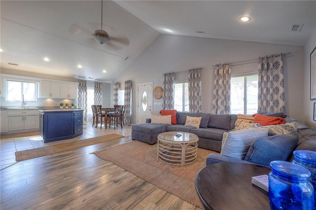 34 Bobcat Dr, Mound City, KS 66056