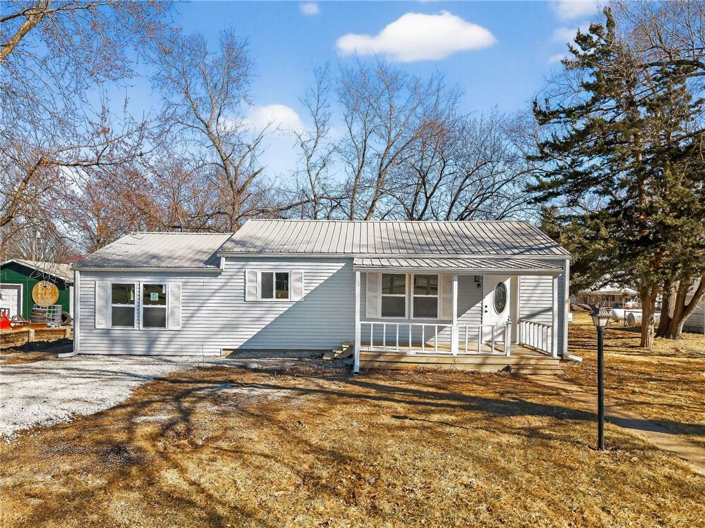604 Stoutmore St, Polo, MO 64671