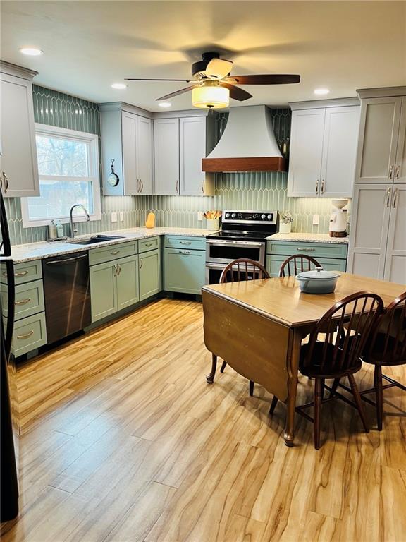 734 N Leonard St, Girard, KS 66743