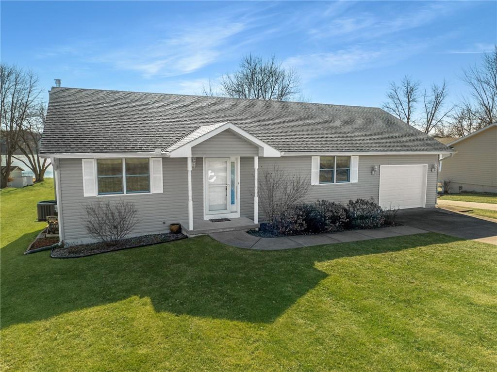 990 Lake Viking Ter, Altamont, MO 64620