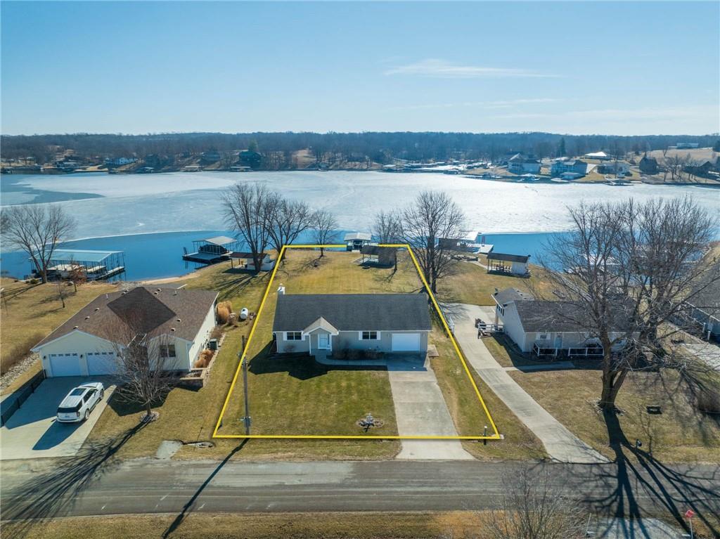 990 Lake Viking Ter, Altamont, MO 64620