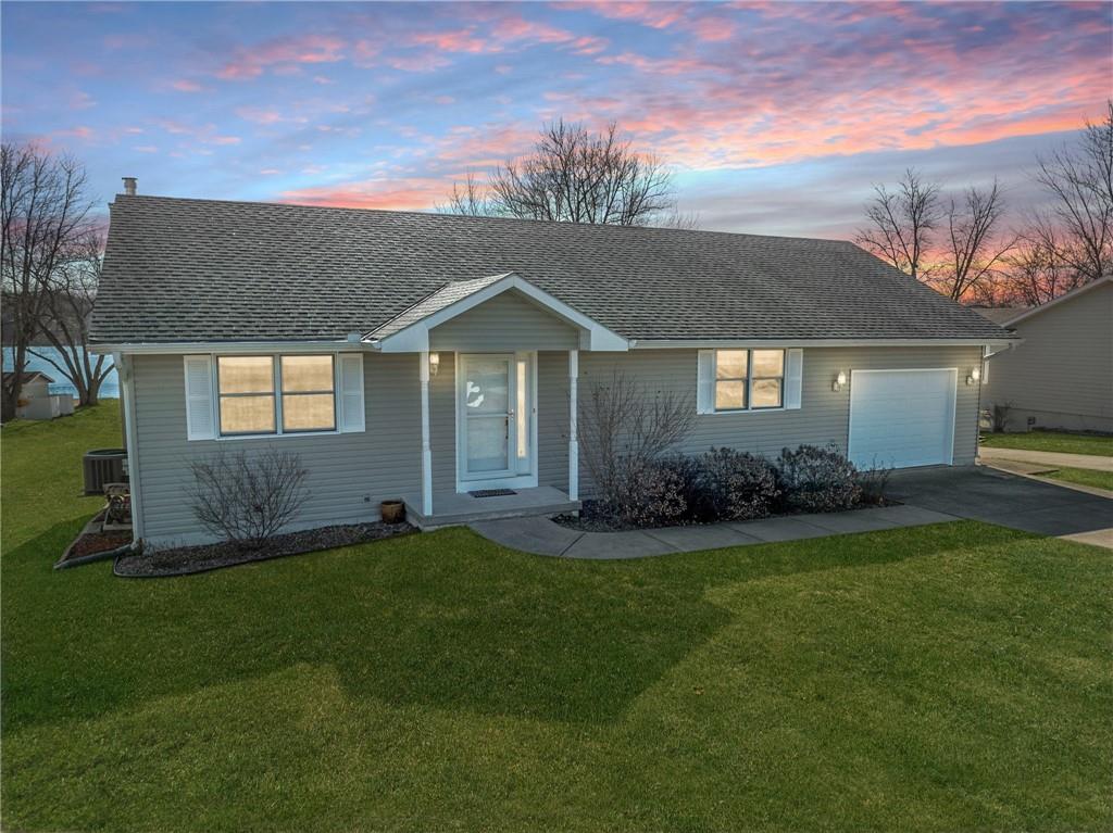 990 Lake Viking Ter, Altamont, MO 64620