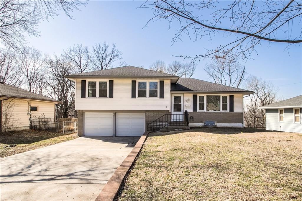 1911 E 28th Ave, North Kansas City, MO 64116