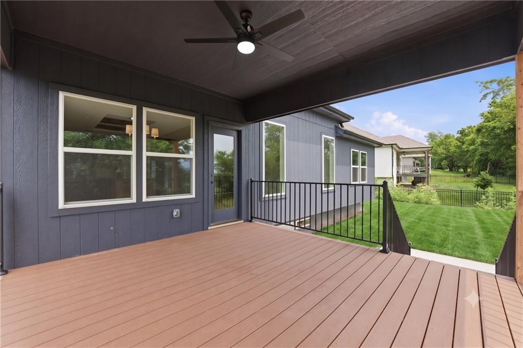 11717 E 231st St, Peculiar, MO 64078