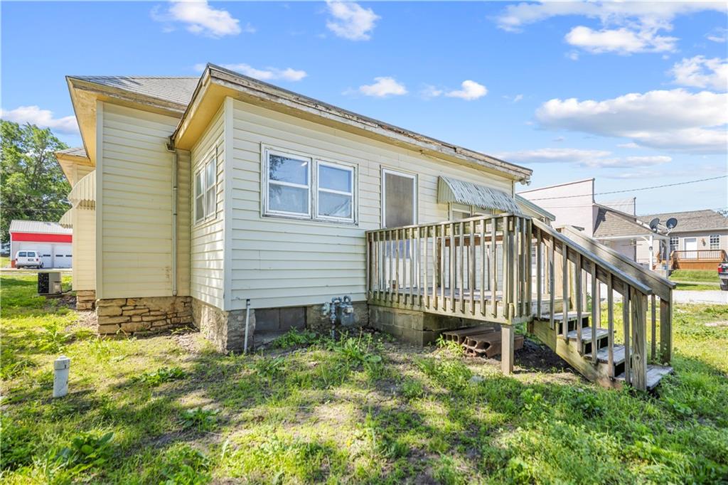 507 E 9th St, Trenton, MO 64683