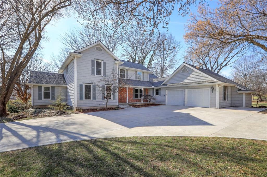 24908 E Timberlake Dr, Greenwood, MO 64034