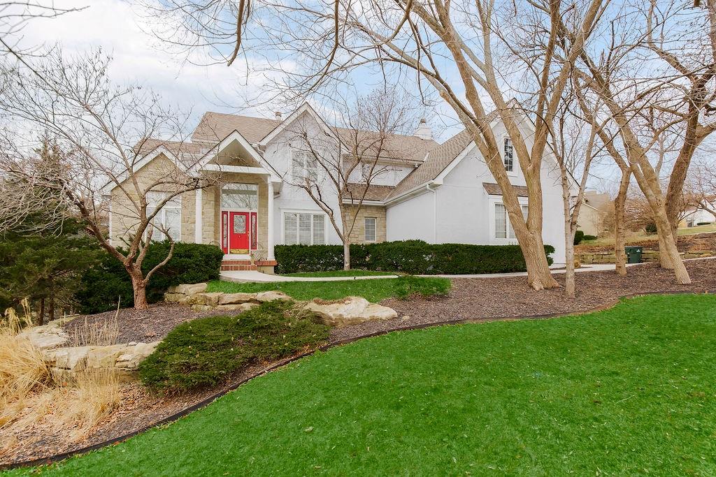 26266 W 110th Ter, Olathe, KS 66061