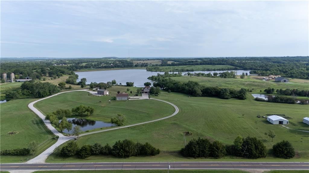 1824 N 700 Rd, Baldwin City, KS 66006