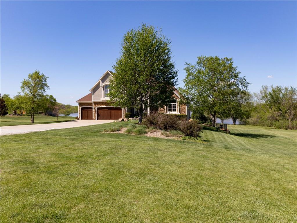 1824 N 700 Rd, Baldwin City, KS 66006